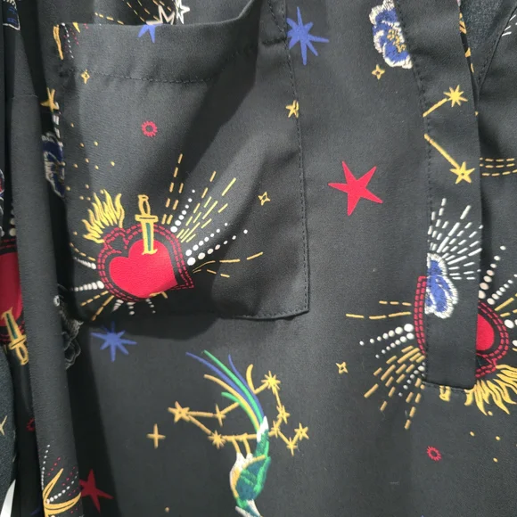 Torrid Black Star Print Women's Top - Picture 2 of 6